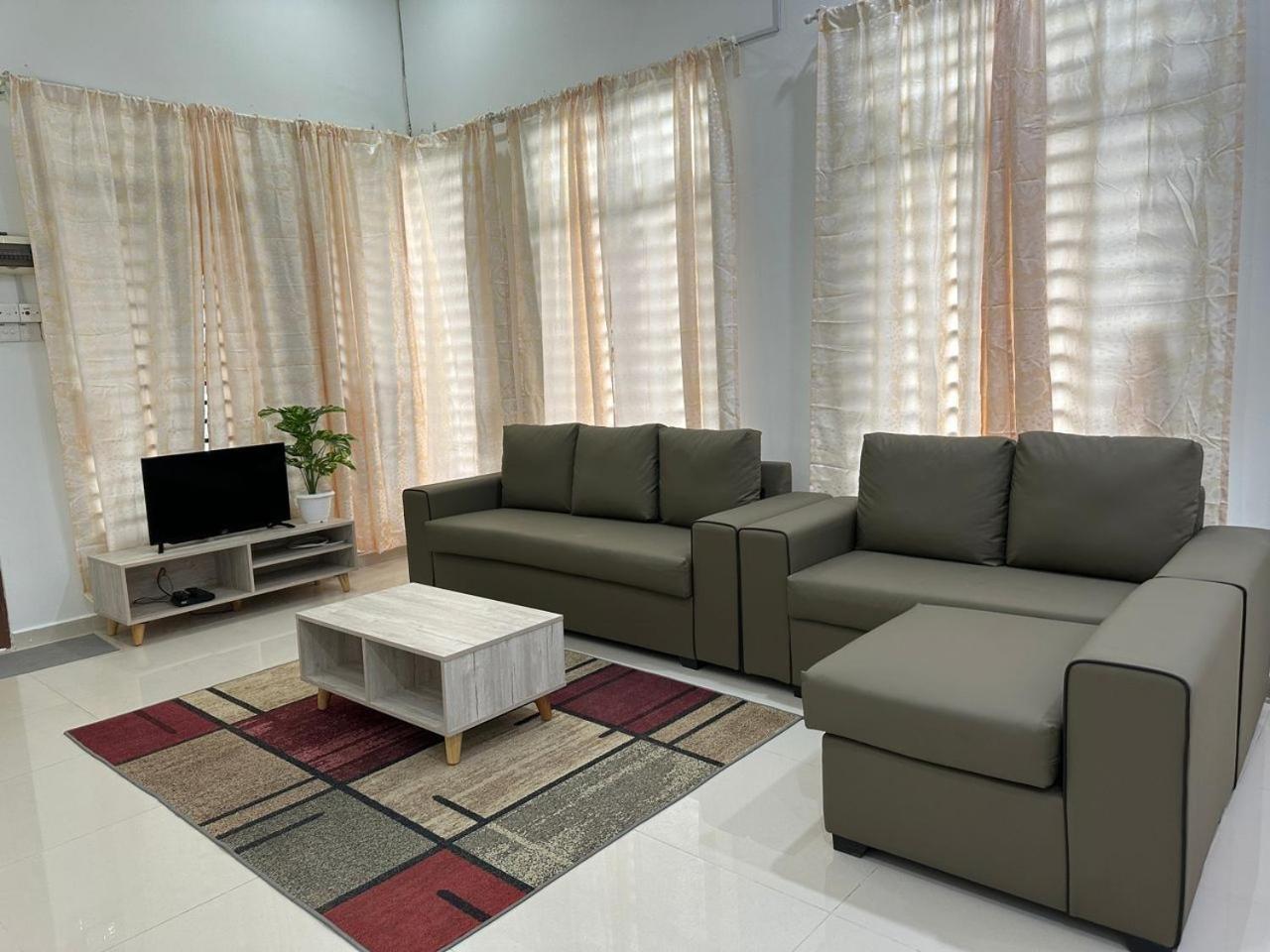 Homestay Kemaman Fyna08 Semi-D, 4 Bedrooms Dekat Pantai Kijal Exterior foto